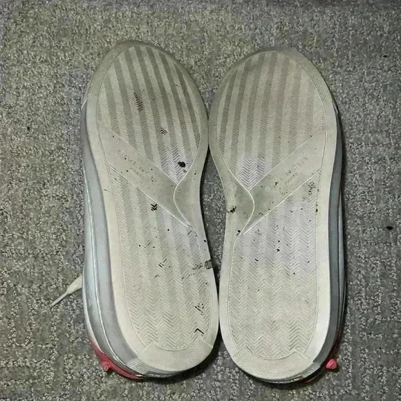 GIVENCHY PARIS FASHION SNEAKERS - Picture 5 of 5